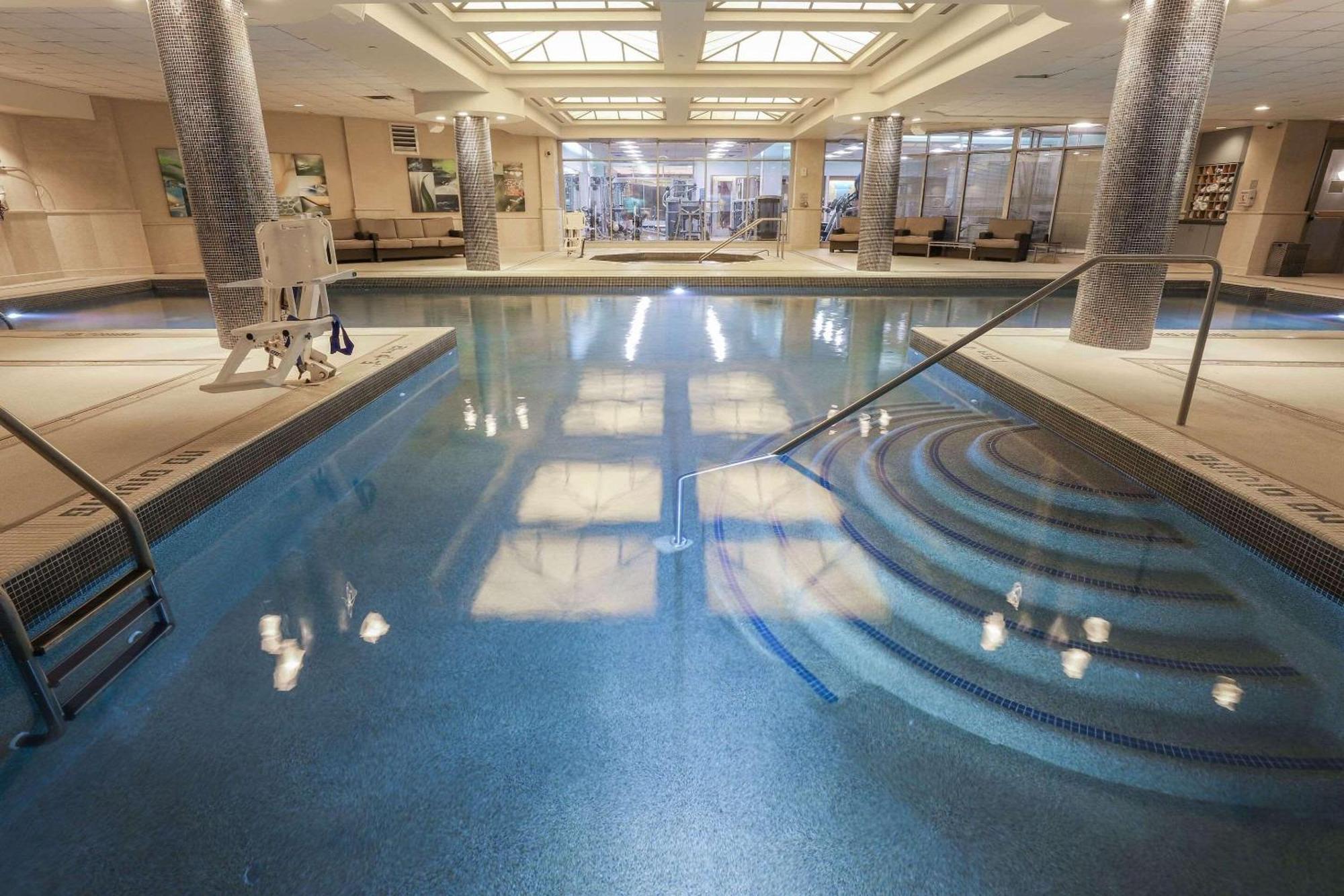 Radisson Plaza Hotel And Suites Kalamazoo Exterior foto